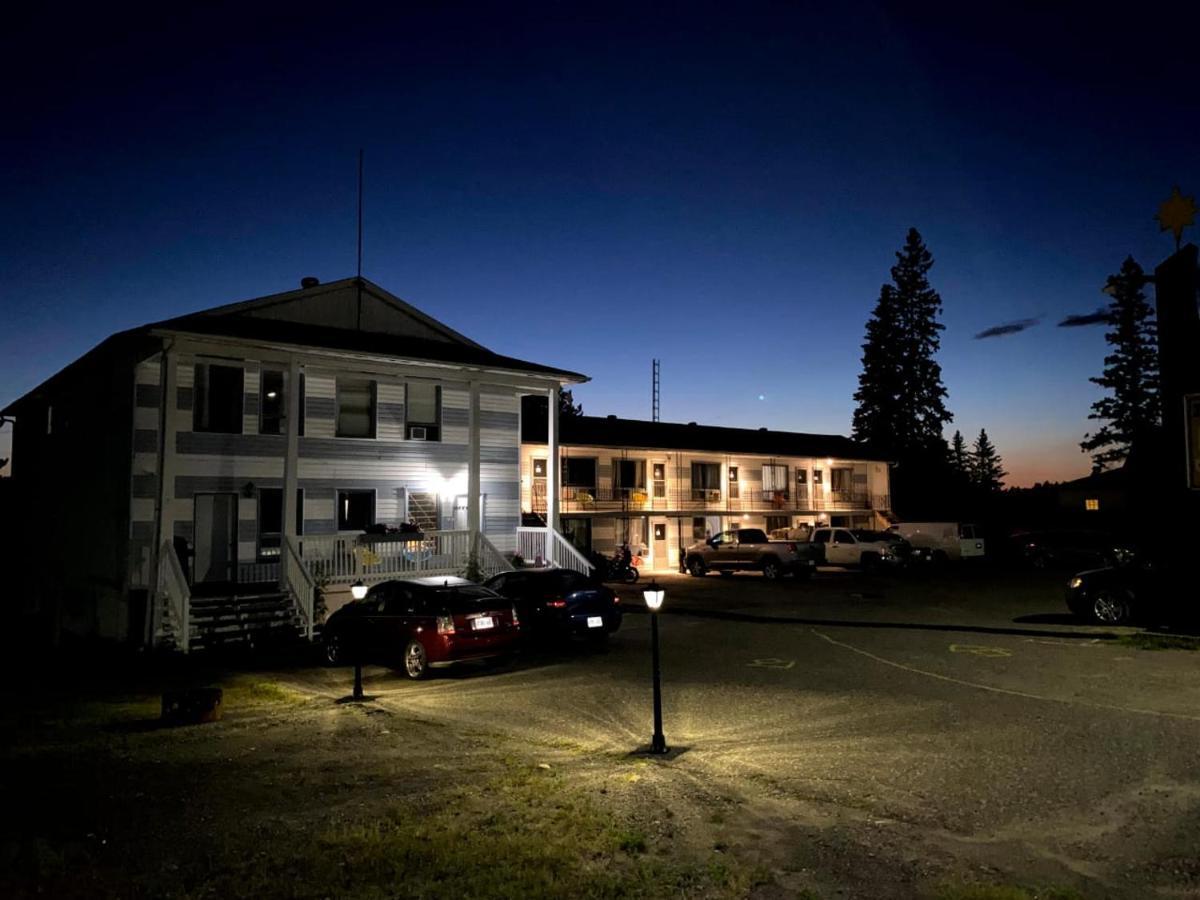 Bay Lake Inn - Frontiersman Motel Latchford Exterior photo